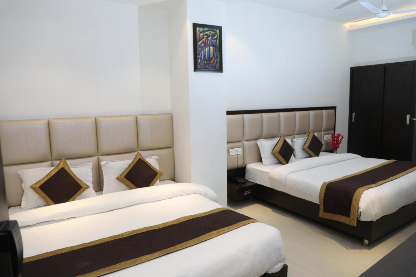 Hotel Avi Inn Amritsar Exterior photo