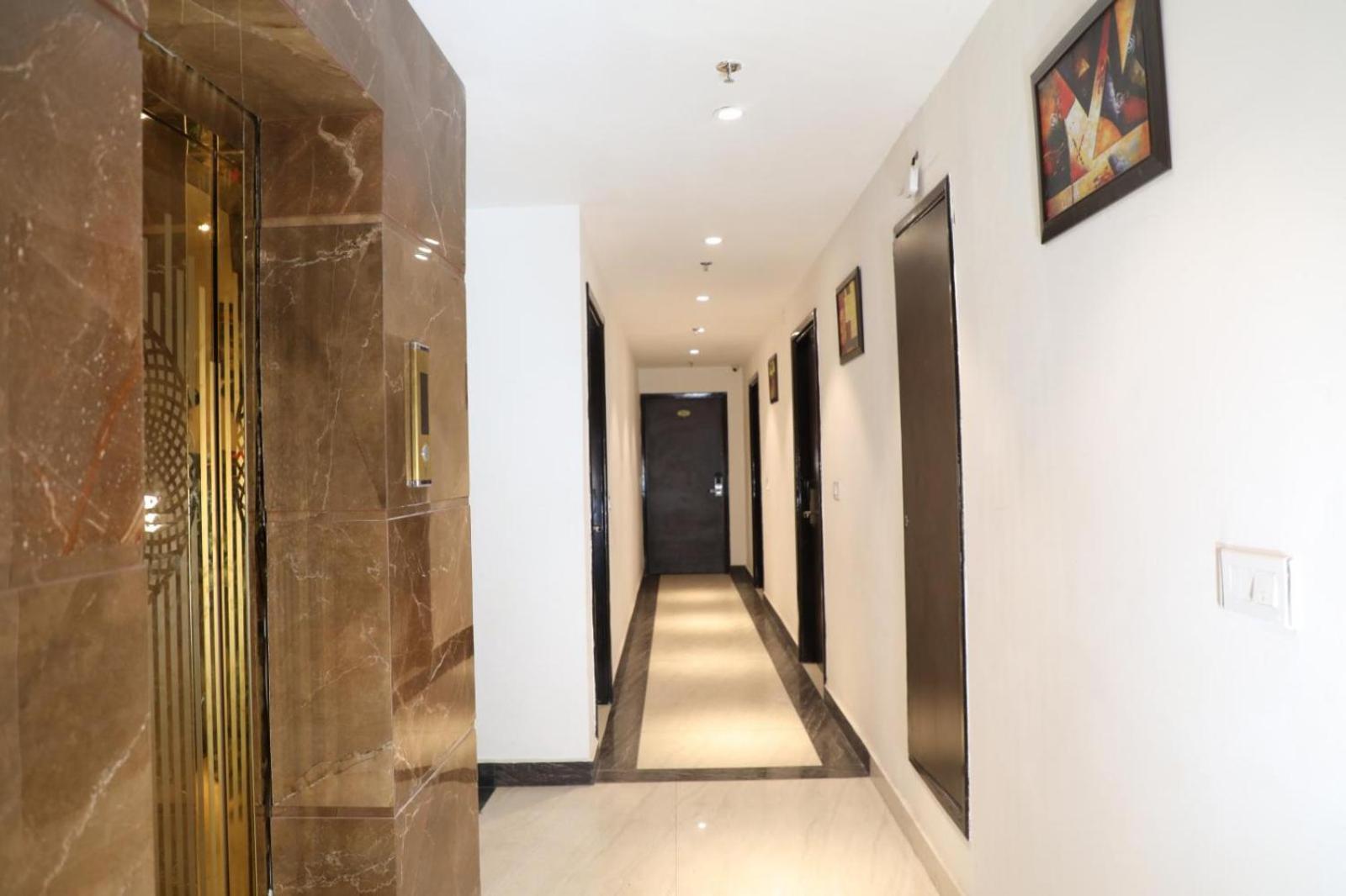 Hotel Avi Inn Amritsar Exterior photo