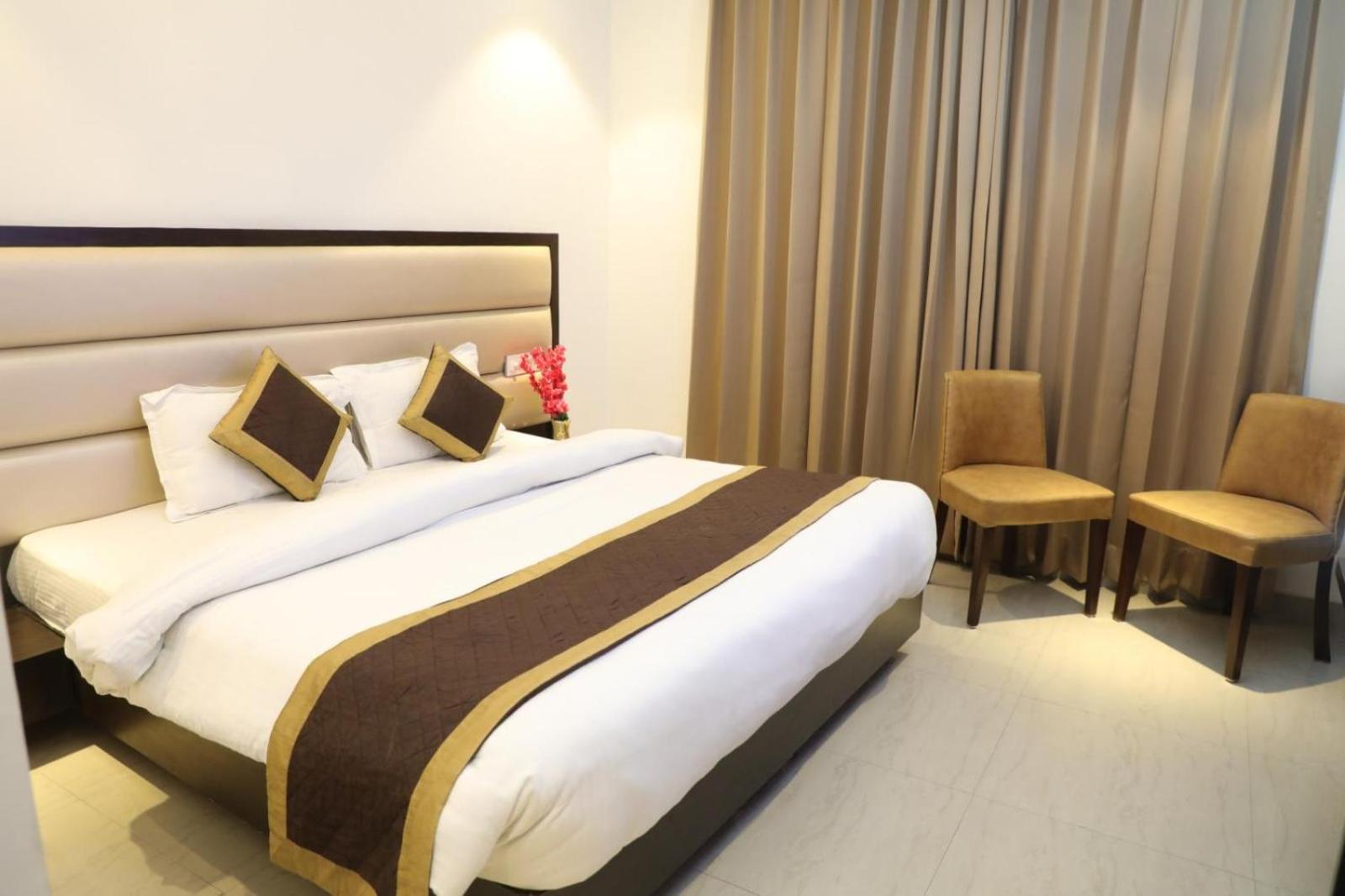 Hotel Avi Inn Amritsar Exterior photo