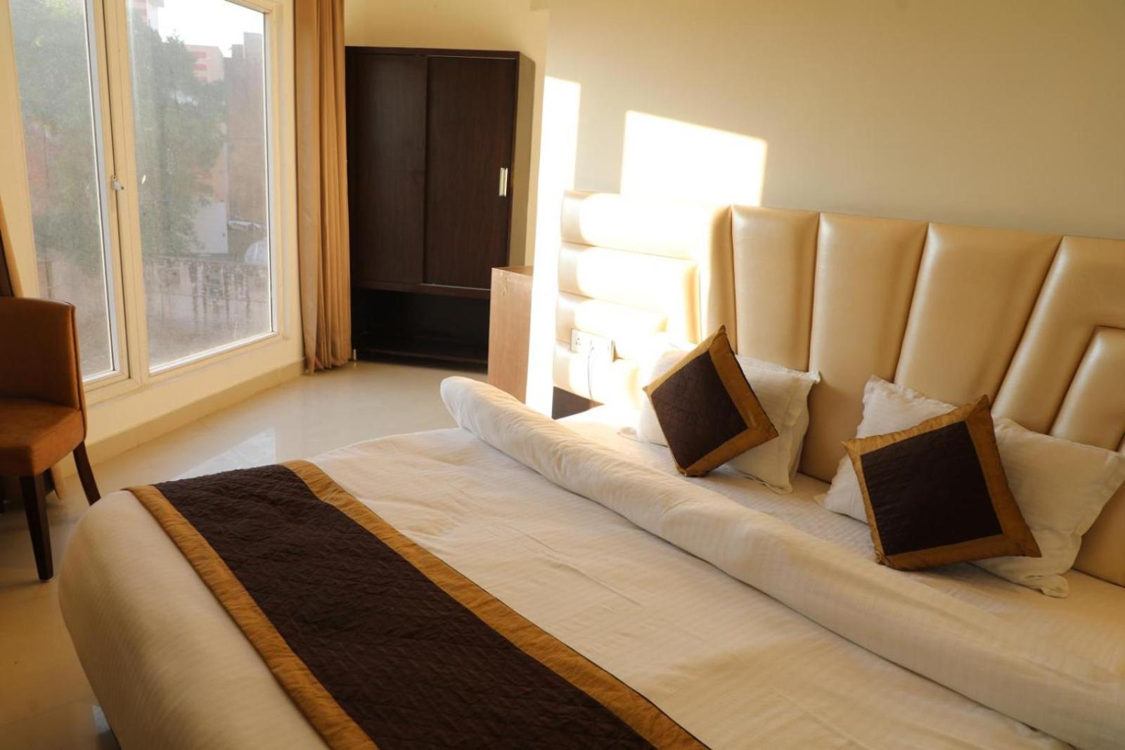 Hotel Avi Inn Amritsar Exterior photo