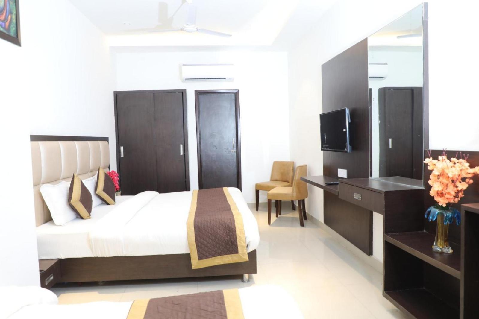 Hotel Avi Inn Amritsar Exterior photo