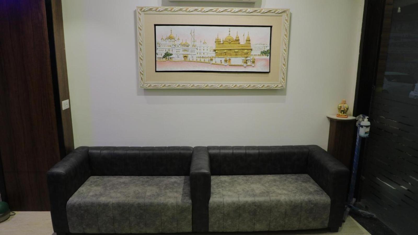 Hotel Avi Inn Amritsar Exterior photo